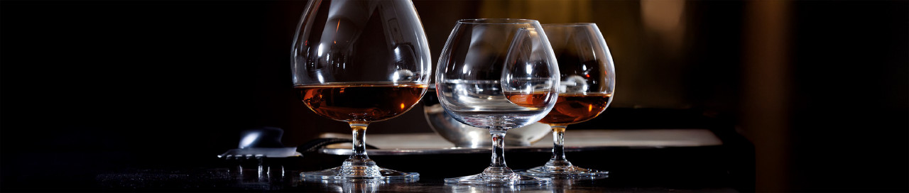 Бокалы Baccarat для коньяка