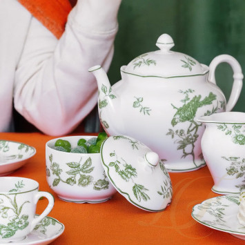 Чайный сервиз на 6 персон коллекции Albertine бренда Bernardaud