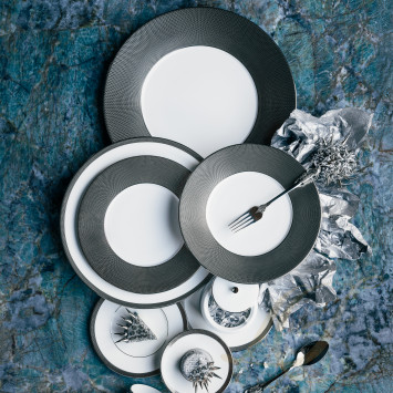 Тарелка главная 27см коллекции Maille Platine бренда Bernardaud