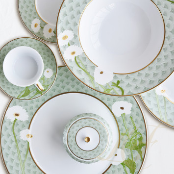 Столовый сервиз на 6 персон коллекции Praiana бренда Bernardaud