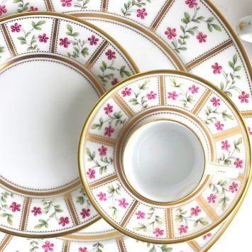 Кофейный сервиз на 6 персон коллекции Roseraie бренда Bernardaud