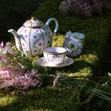 Чайный сервиз на 6 персон коллекции Roseraie бренда Bernardaud