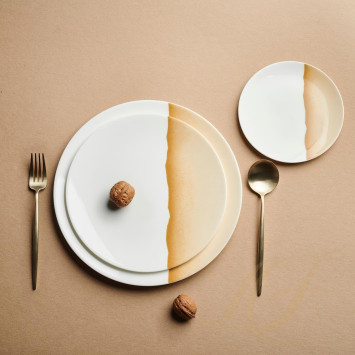 Тарелка 24см коллекции Silhouette - Beige бренда Dibbern