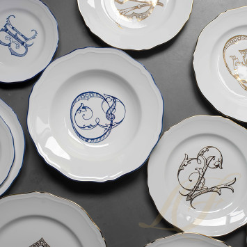 Тарелка главная 26,5см коллекции Corona Monogram Blue Cobalto бренда Richard Ginori