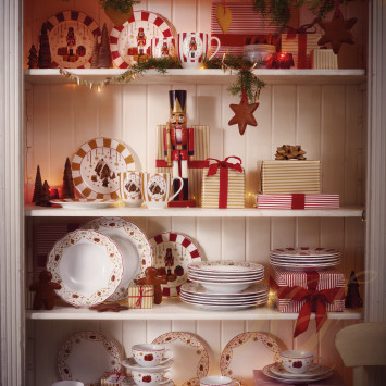 Набор из 18 предметов коллекции Christmas Love бренда Hutschenreuther