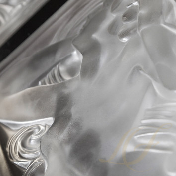 Декоративная панель 45,8x15,2см коллекции Femme Tete Levee бренда Lalique