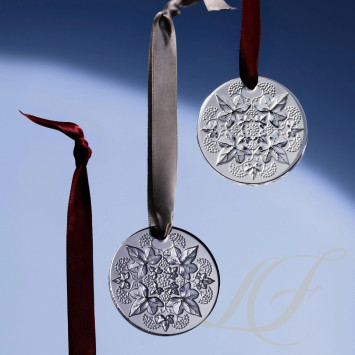 Рождественский орнамент 2024 6,6см коллекции Lierre бренда Lalique