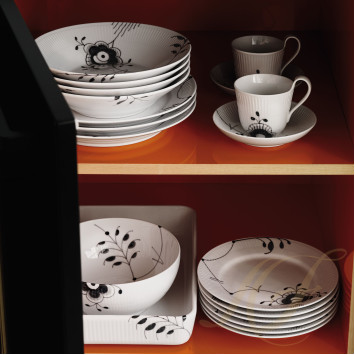 Чаша 1,8л коллекции Black Fluted Mega бренда Royal Copenhagen