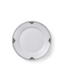 Тарелка закусочная 22см коллекции Black Lace бренда Royal Copenhagen