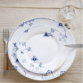 Тарелка закусочная 22см коллекции Blue Elements бренда Royal Copenhagen