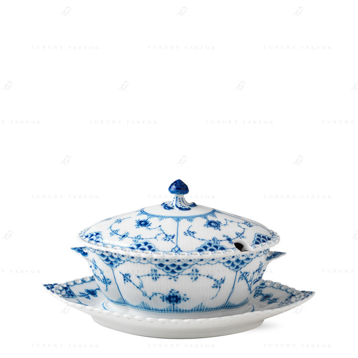 Соусник 0,4л коллекции Blue Fluted Full Lace бренда Royal Copenhagen