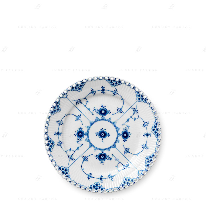 Тарелка закусочная 19см коллекции Blue Fluted Full Lace бренда Royal Copenhagen