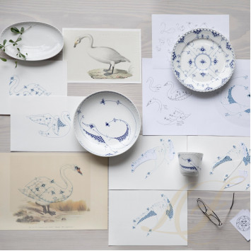 Тарелка главная 25см коллекции Blue Fluted Full Lace бренда Royal Copenhagen