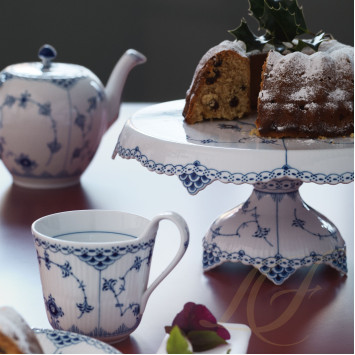 Чайник 1л коллекции Blue Fluted Half Lace бренда Royal Copenhagen
