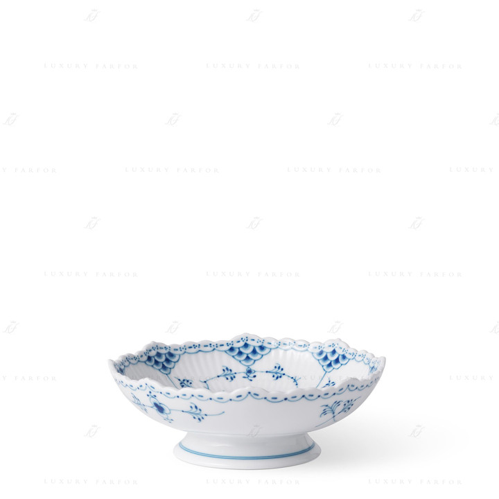 Чаша на ножке 0,42л коллекции Blue Fluted Half Lace бренда Royal Copenhagen