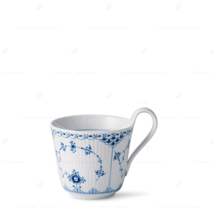 Кружка 0,33л коллекции Blue Fluted Half Lace бренда Royal Copenhagen