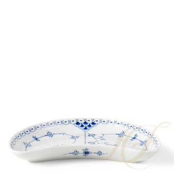 Тарелка закусочная полумесяц 22см коллекции Blue Fluted Half Lace бренда Royal Copenhagen