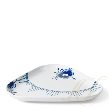 Блюдо треугольное 23см коллекции Blue Fluted Mega бренда Royal Copenhagen