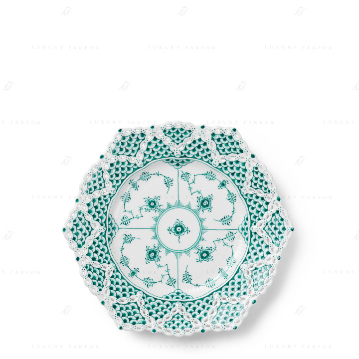 Тарелка закусочная 21см коллекции Emerald Green Fluted Full Lace бренда Royal Copenhagen