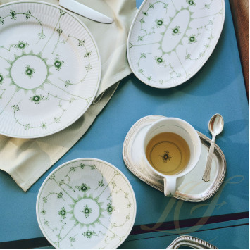 Блюдо овальное 23х15см коллекции Green Fluted Plain бренда Royal Copenhagen