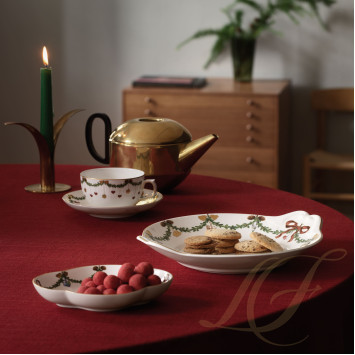 Чаша 27см коллекции Star Fluted Christmas бренда Royal Copenhagen