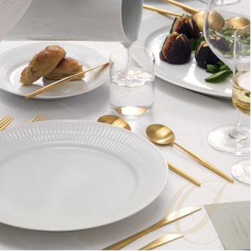 Соусник 0,55л коллекции White Fluted бренда Royal Copenhagen