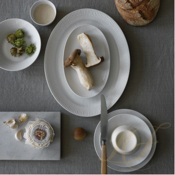 Блюдо овальное 34см коллекции White Fluted бренда Royal Copenhagen
