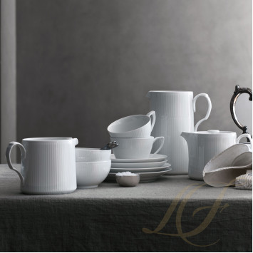 Кувшин 0,7л коллекции White Fluted бренда Royal Copenhagen