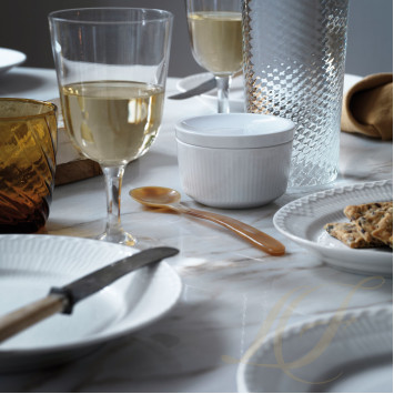 Тарелка закусочная 22см коллекции White Fluted Half Lace бренда Royal Copenhagen