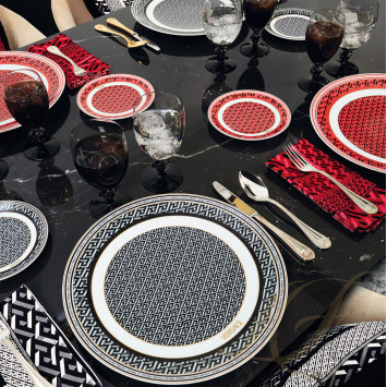 Коллекция La Greca Signature бренда Rosenthal Versace