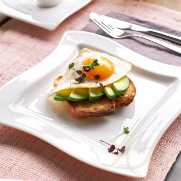 Тарелка закусочная квадратная 24см коллекции New Wave бренда VB