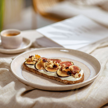 Тарелка закусочная 24см коллекции Perlemor Sand бренда VB