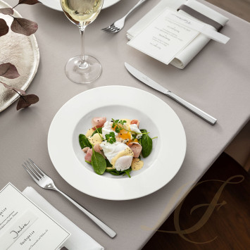 Тарелка суповая 24см коллекции Royal бренда VB