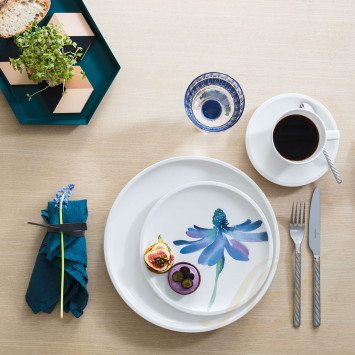 Тарелка закусочная 22см коллекции Artesano Flower Art бренда Villeroy & Boch