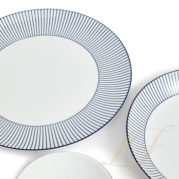Набор из 12 предметов коллекции Gio Pinstripe White бренда Wedgwood