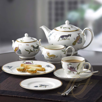 Чайный сервиз на 4 персоны коллекции Mythical Creatures бренда Wedgwood