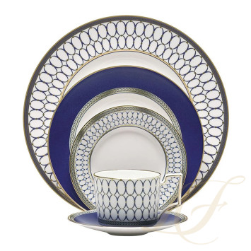 Набор из 5 предметов коллекции Renaissance Gold бренда Wedgwood