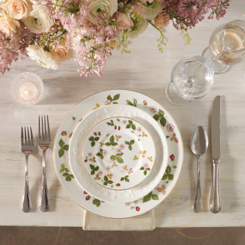 Коллекция Wild Strawberry бренда Wedgwood